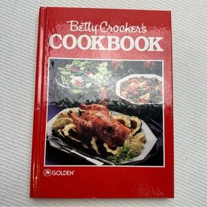 Vintage 1988 Betty Crocker's Cookbook 5th printing hardcover